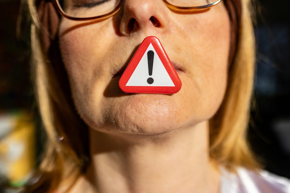 Praat zó dat mensen wél willen luisteren (en niet stiekem wegscrollen) | Dare! Beweegt